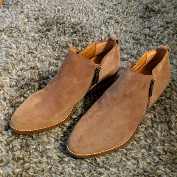 Lucky Brand Shoes - LUCKY BRAND suede boots